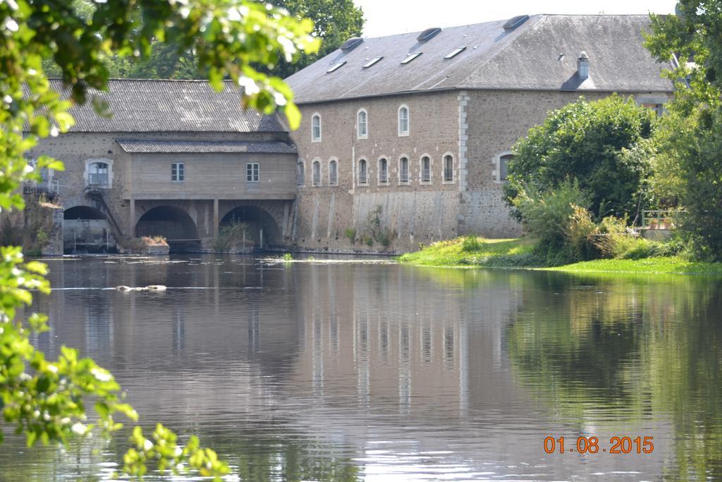 Hotel camping des ribieres Confolens Exterior foto