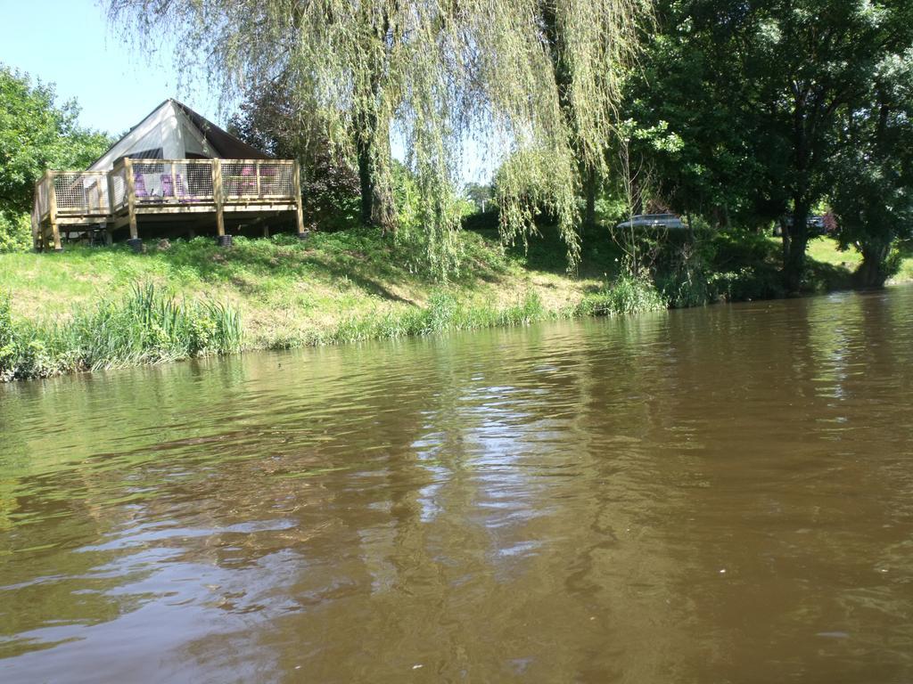 Hotel camping des ribieres Confolens Exterior foto