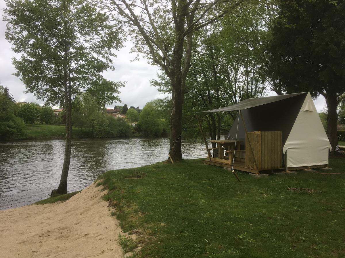 Hotel camping des ribieres Confolens Exterior foto